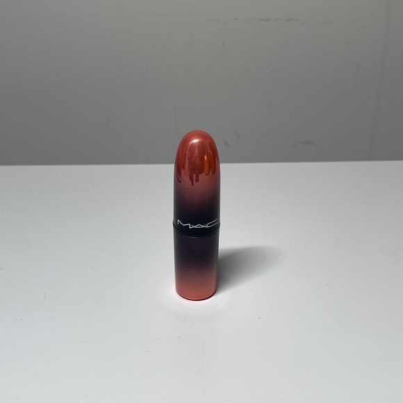 READ NEW RARE MAC love me lipstick full size in 409 Coffee & Cigs Discontinued - Picture 2 of 7